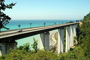 Мост над ущельем Зубова Щель